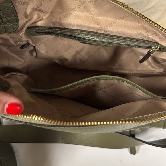 MK cross body bag - Picture 4 of 4